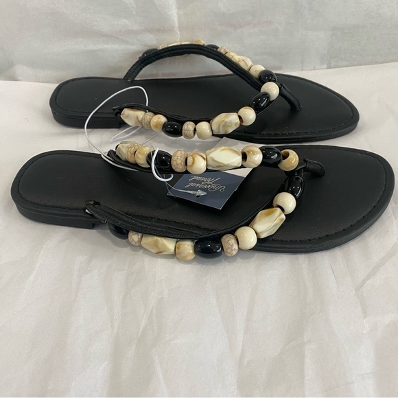 Woman's Cindy Beaded Flip Flop Sandals - Universal Thread Black Size 9 - Picture 4 of 6